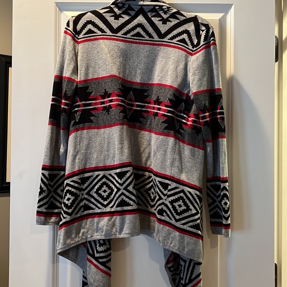 Forever 21 Aztec print open front cardigan sweater - Picture 2 of 4